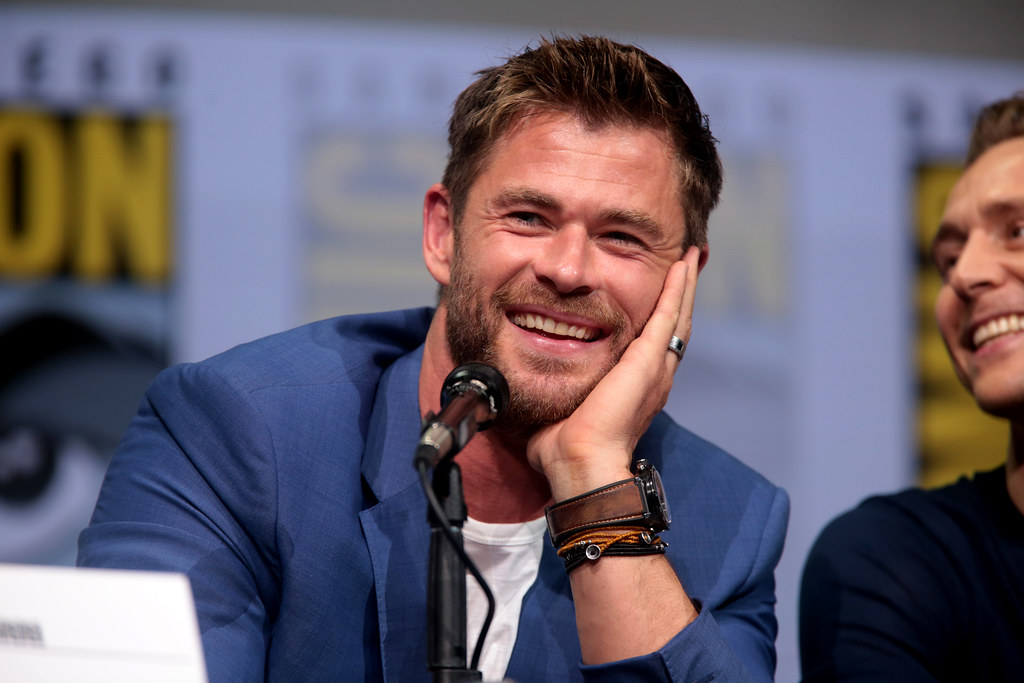 chris hemsworth net worth 2020