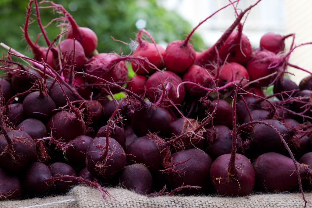 Свеклу после капусты. Свекла одноростковая. Four Beets picture for Kids.