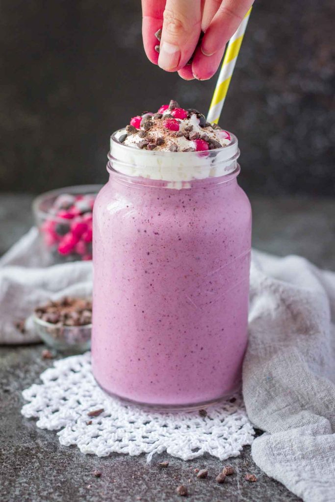 Mixed Berries Kefir Smoothie for Bloating