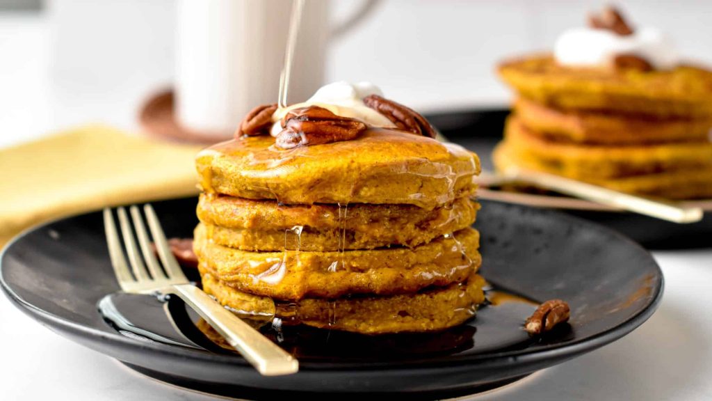 Pumpkin, Eggs, and Oats Pancakes